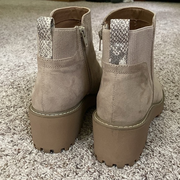 Universal Thread Womens Taupe Taci Ankle Boots size 9 - Picture 7 of 7